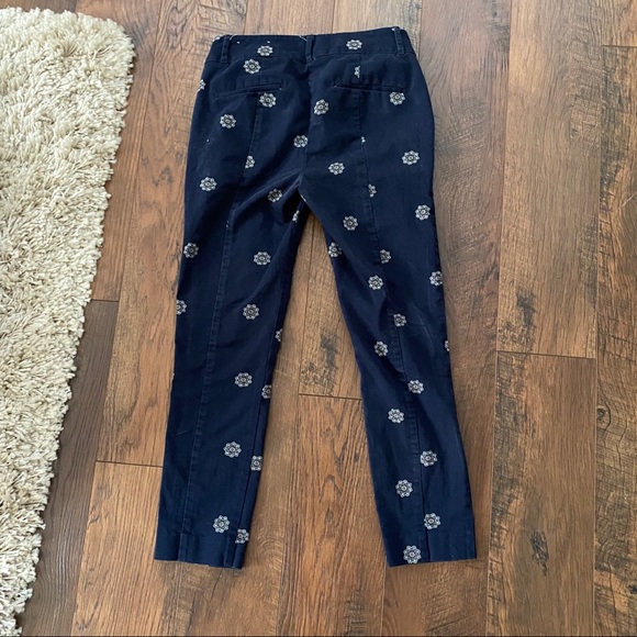 Loft Medallion Ankle-Cropped Pants - Picture 4 of 4